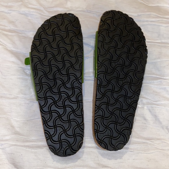 NWOT Vintage Green Statement Birkenstock’s - Picture 5 of 7